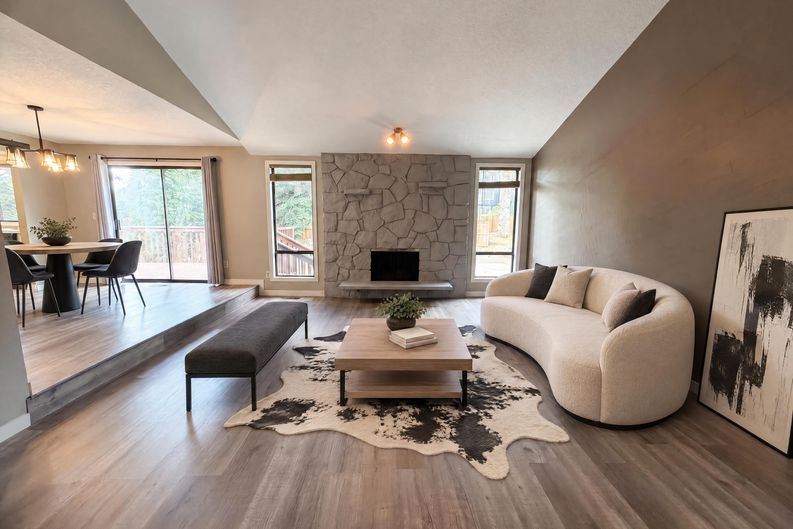 Photo 3 of 16 of 4246 Spring Rock Cir, West Linn, OR