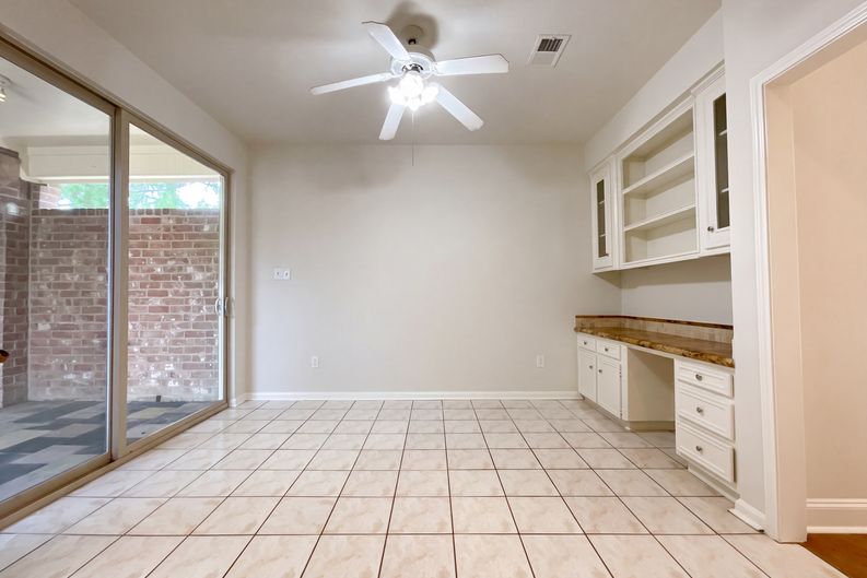 Photo 7 of 17 of 12910 Ashford Chase Dr, Houston, TX