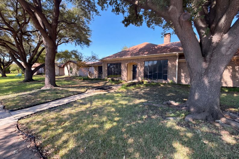 Photo 23 of 24 of 2105 J J Pearce Dr, Richardson, TX