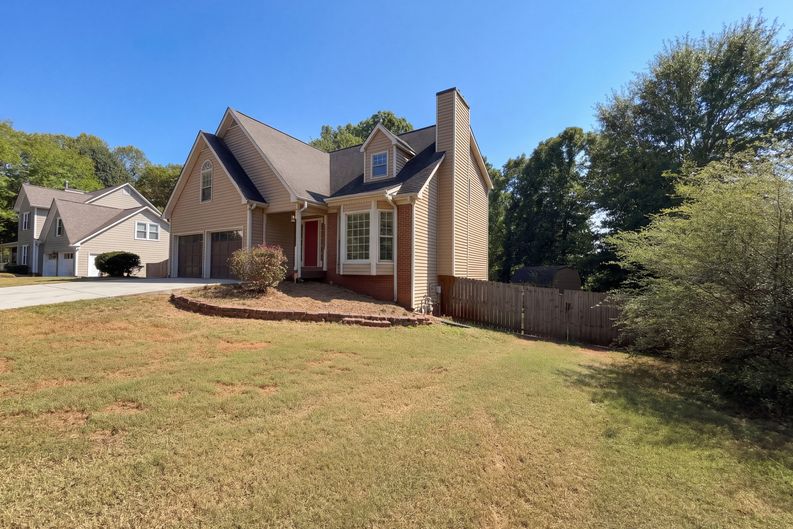 Photo 25 of 31 of 3795 Churchill Dr, Marietta, GA