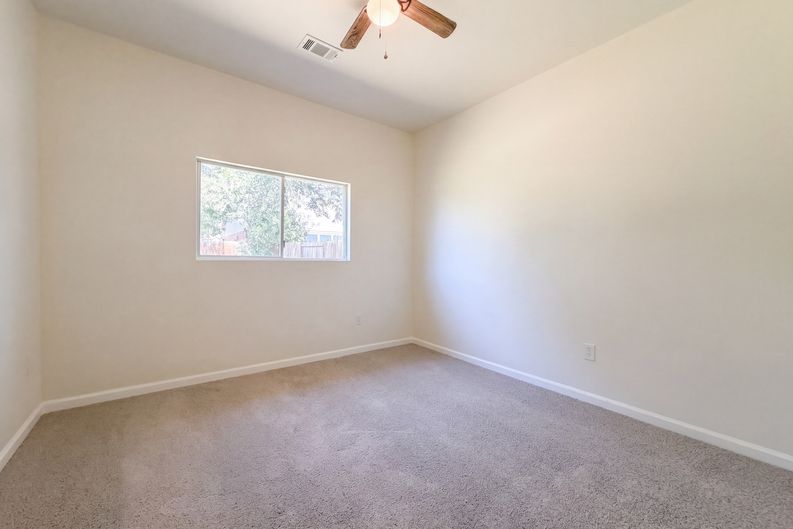 Photo 11 of 16 of 216 Lieck Cv, Cibolo, TX