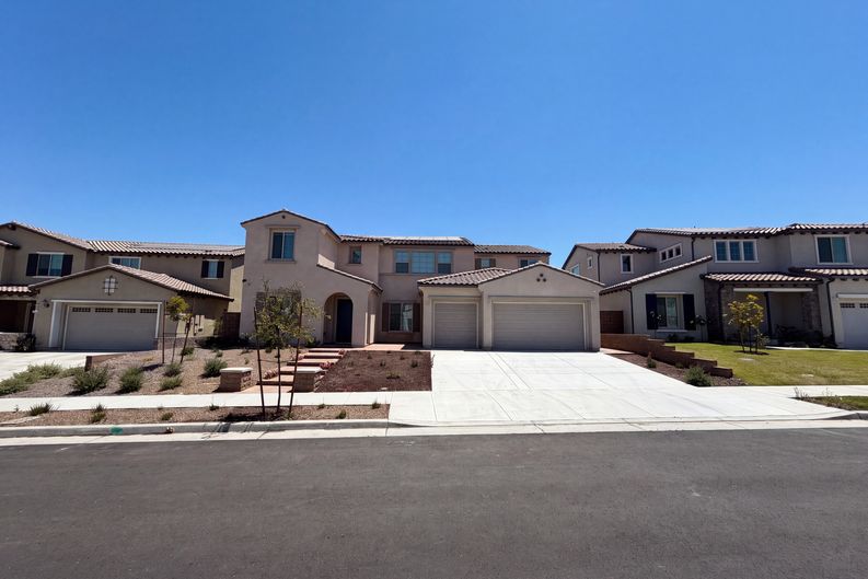 Photo 35 of 43 of 17698 Col Ranch Dr, Riverside, CA
