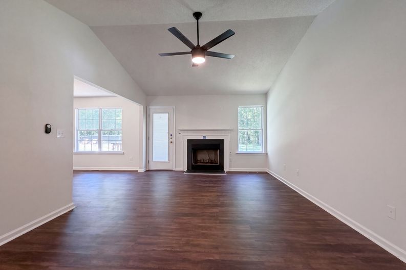 Photo 7 of 19 of 301 Hocutt Dr, Clayton, NC