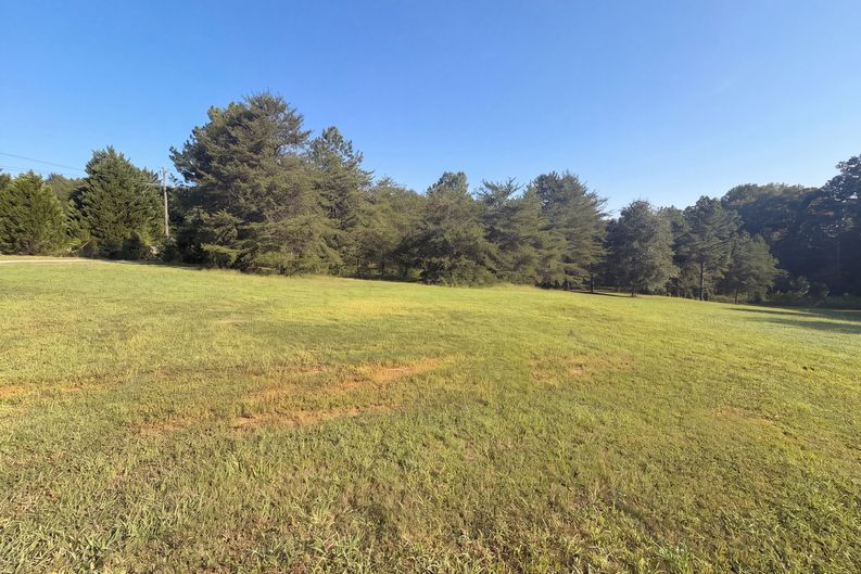 Photo 31 of 37 of 605 Tugaloo Rd, Travelers Rest, SC