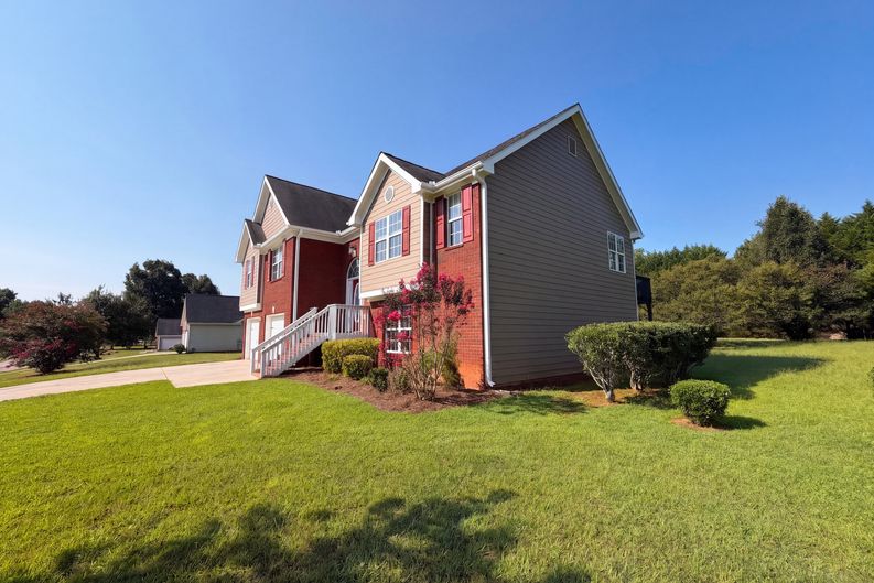Photo 83 of 100 of 70 Feldspar Dr, Jefferson, GA