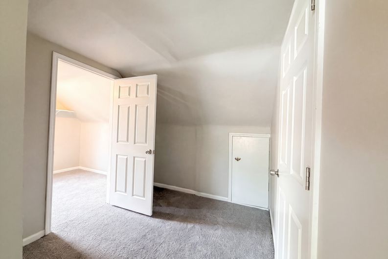 Photo 9 of 20 of 6455 Norborne Ave, Dearborn Heights, MI