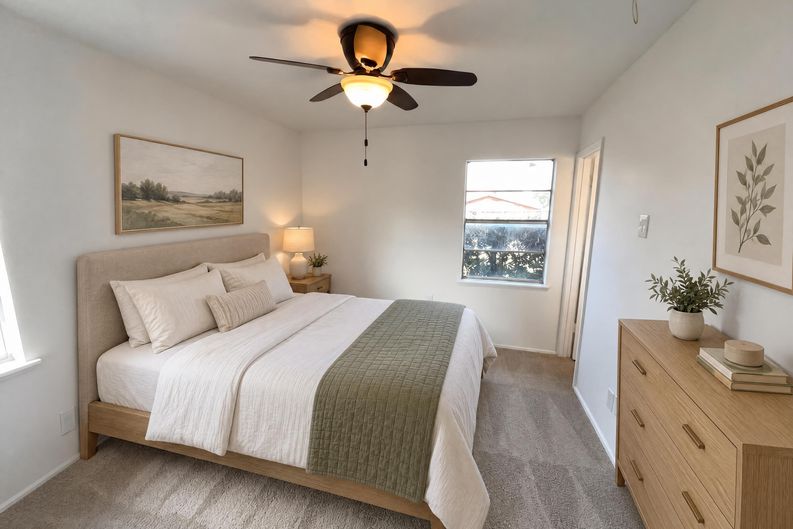 Photo 8 of 17 of 8541 Strathmore Dr, Dallas, TX