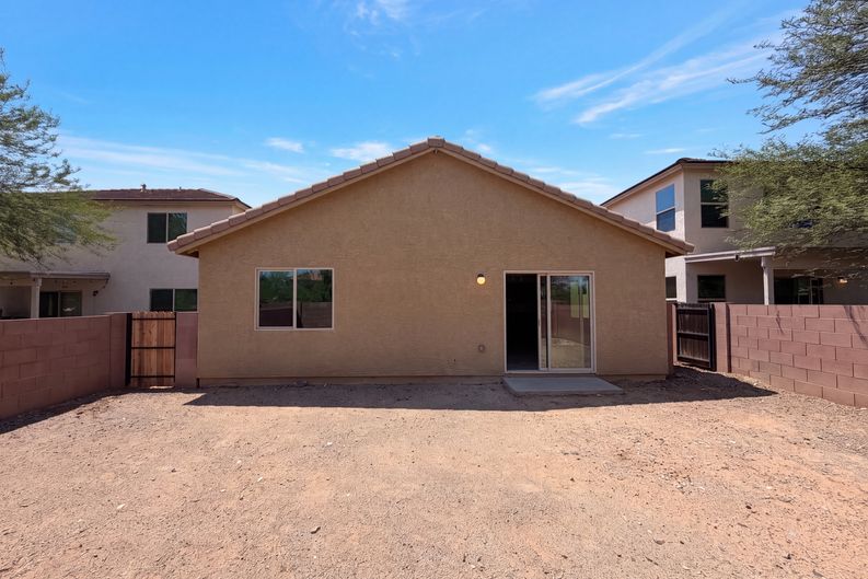 Photo 5 of 18 of 850 W Calle Arroyo Norte, Green Valley, AZ