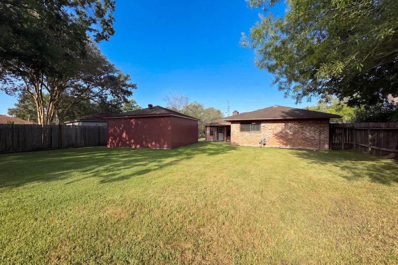 Photo 28 of 29 of 11819 Amblewood Dr, Meadows Place, TX