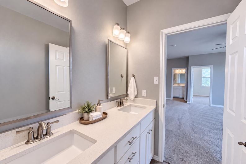 Photo 24 of 32 of 302 Saddletree Ln, Dripping Springs, TX