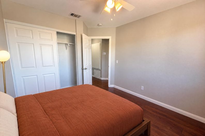Photo 14 of 21 of 16960 Sorrento Ln, Victorville, CA