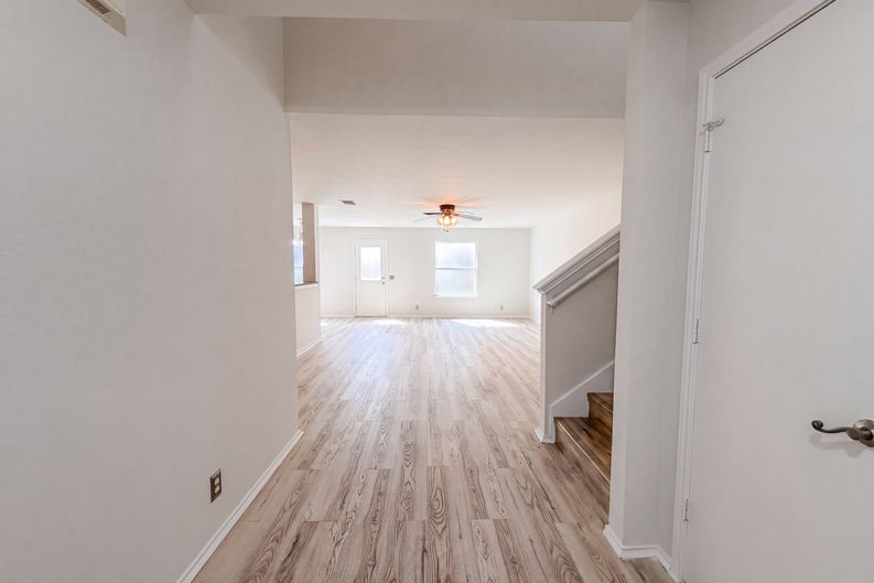 Photo 6 of 22 of 5810 Vasey Blvd, Austin, TX