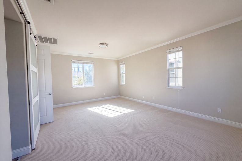 Photo 4 of 45 of 166 S Caballo St, Tracy, CA
