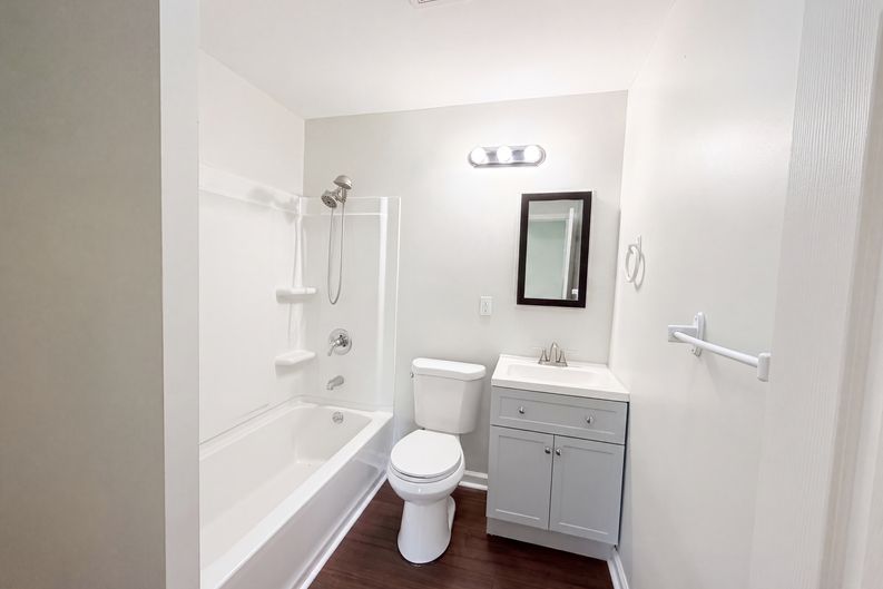 Photo 6 of 22 of 610 Mercury Dr, Cincinnati, OH