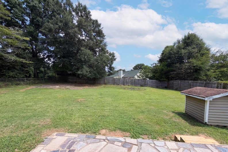 Photo 18 of 23 of 5656 Salem Rd, Covington, GA