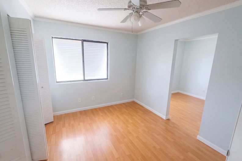 Photo 9 of 17 of 87 Buxton Ln, Boynton Beach, FL