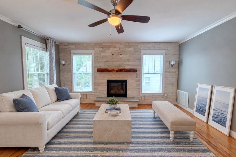 Photo 3 of 27 of 3224 Barkham Dr, Midlothian, VA