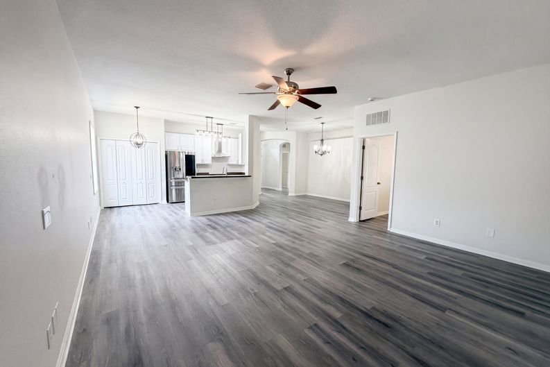 Photo 10 of 20 of 3408 Grove Blossom Ln, Plant City, FL