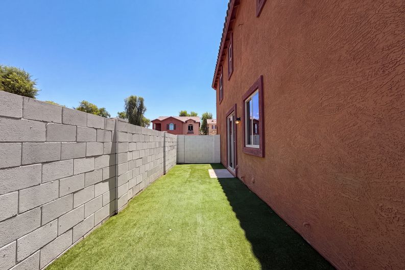 Photo 25 of 27 of 7730 W Giles Rd, Phoenix, AZ