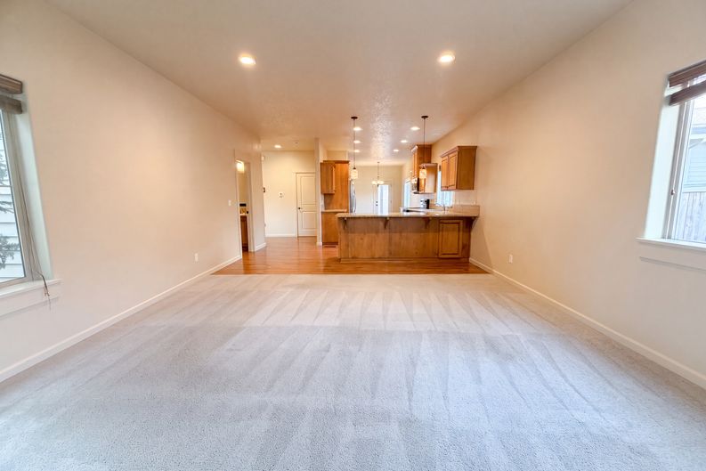 Photo 8 of 19 of 2817 SE Condor Ave, Gresham, OR
