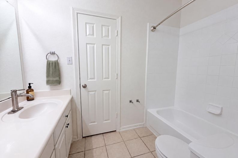 Photo 22 of 40 of 25719 Shady Spruce Ln, Katy, TX