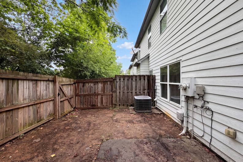 Photo 30 of 32 of 471 Tufton Trl SE, Atlanta, GA