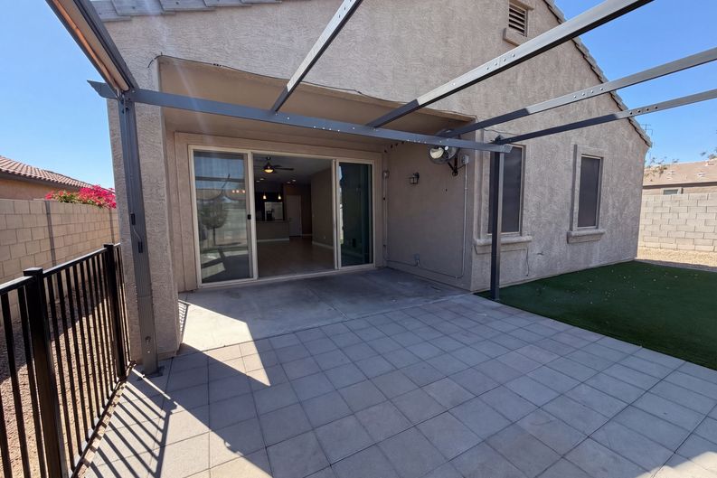 Photo 5 of 28 of 2425 S 235th Dr, Buckeye, AZ