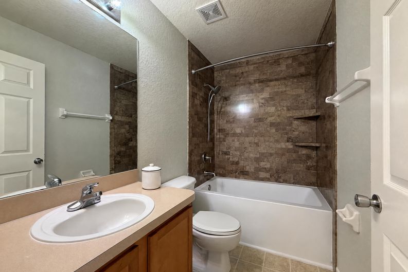 Photo 12 of 29 of 6041 Parnell Ave, Spring Hill, FL