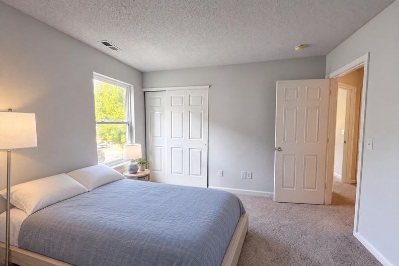 Photo 11 of 18 of 2502 Harwood Hills Ln, Charlotte, NC