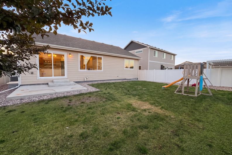 Photo 37 of 44 of 1704 102nd Ave, Greeley, CO