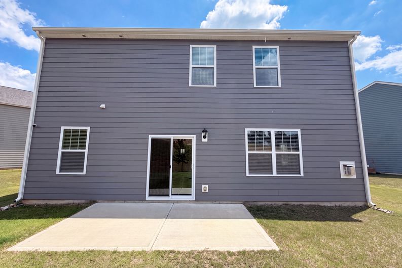 Photo 5 of 18 of 115 Spring Hall Dr, Troutman, NC