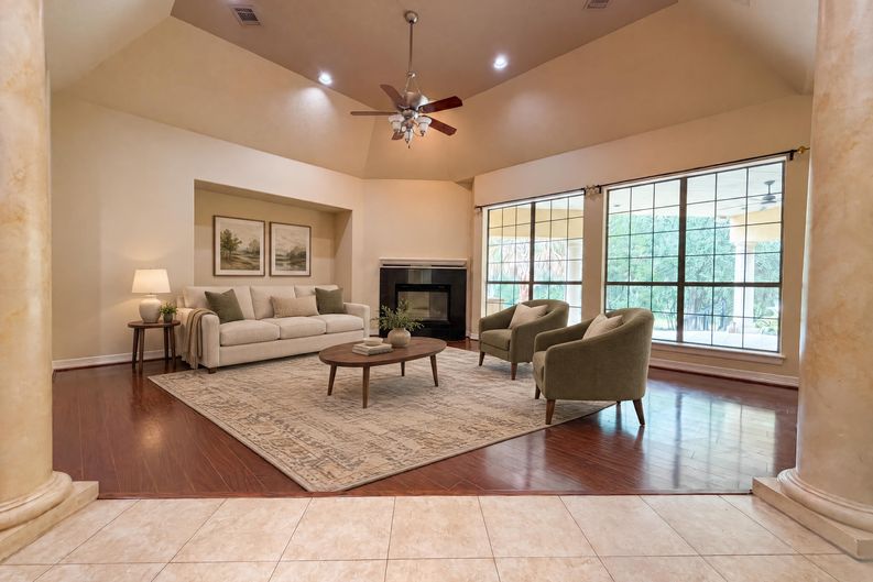 Photo 3 of 26 of 20646 Wahl Ln, San Antonio, TX