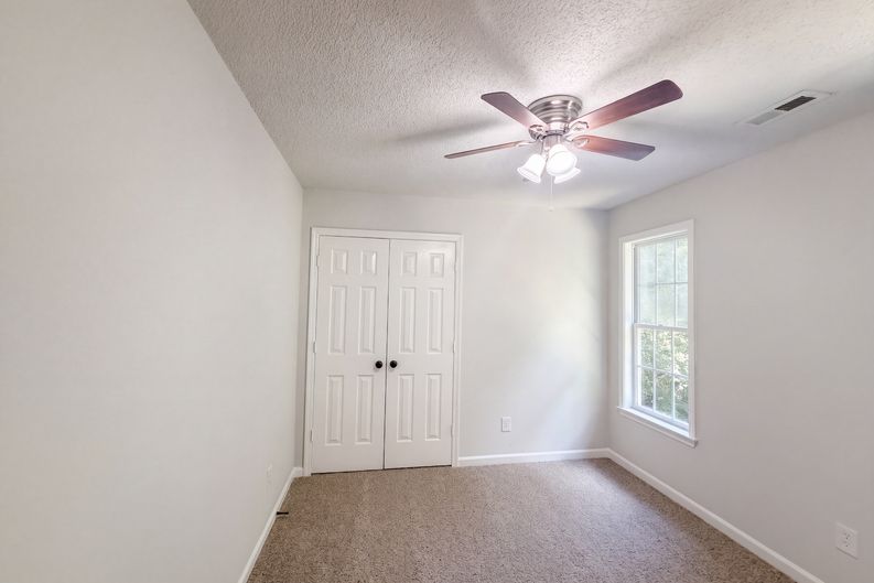 Photo 9 of 18 of 255 Rocky Point Ct, Fuquay Varina, NC