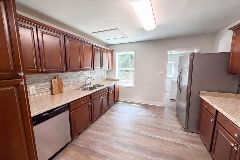 Photo 7 of 30 of 4800 Leonard Ave, Henrico, VA