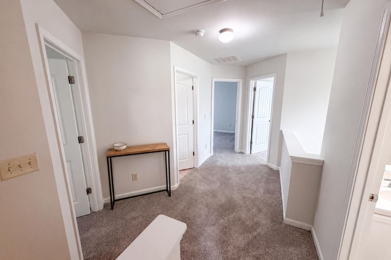 Photo 16 of 41 of 821 Walnut Woods Dr, Braselton, GA