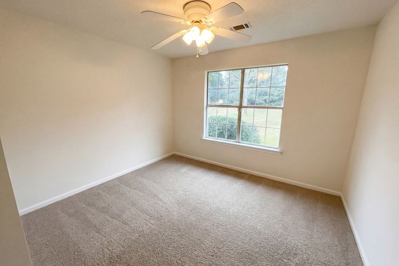 Photo 4 of 22 of 169 Manley Dr, Hampton, GA