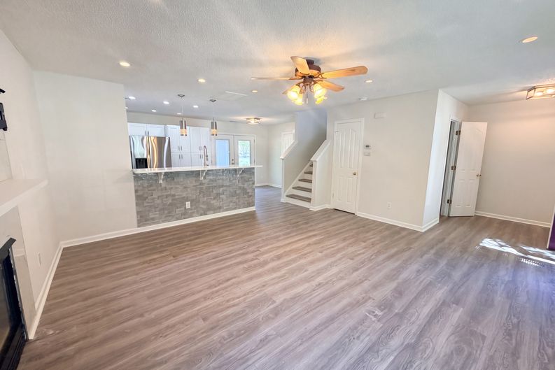 Photo 8 of 18 of 6032 Briggs Dr, Charlotte, NC