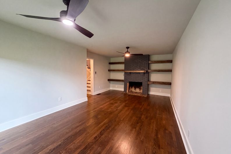 Photo 11 of 36 of 6112 Pinehurst Dr, Nashville, TN