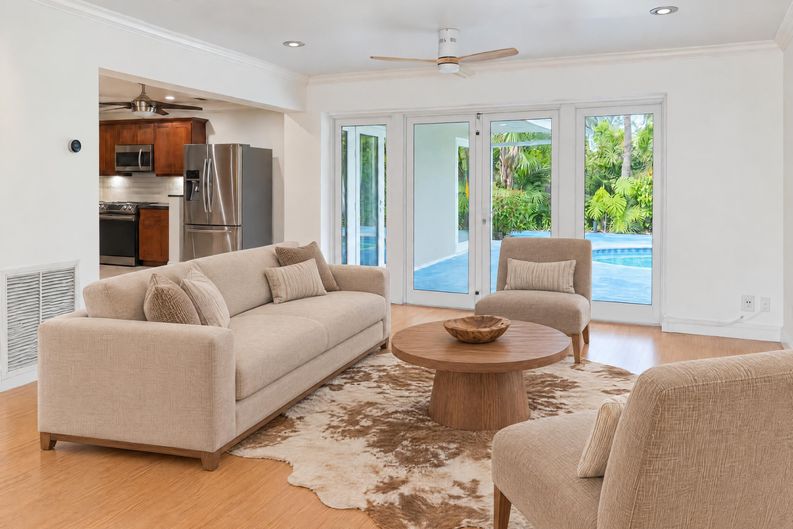 Photo 3 of 36 of 1825 NE 26th Dr, Wilton Manors, FL