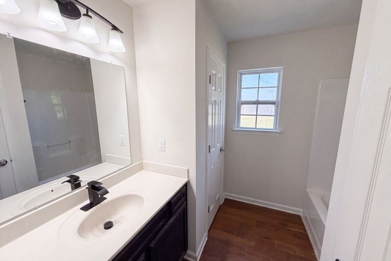 Photo 14 of 17 of 10933 Pointer Ridge Dr, Charlotte, NC