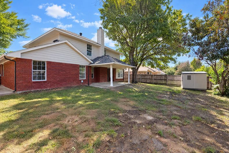 Photo 19 of 21 of 1423 New Haven Dr, Mansfield, TX