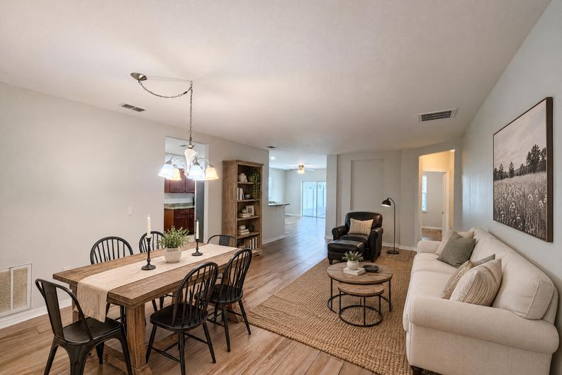 Photo 3 of 24 of 1048 Bethpage Rd, Auburndale, FL