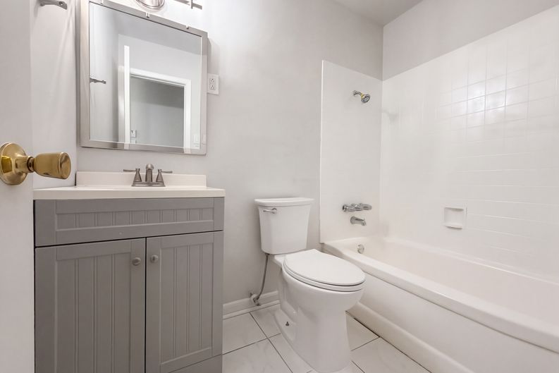 Photo 15 of 19 of 2331 Royal Dr, Garland, TX