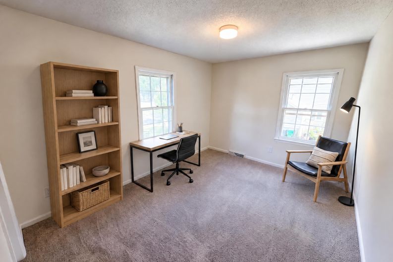 Photo 7 of 19 of 8909 Danson Dr, Charlotte, NC