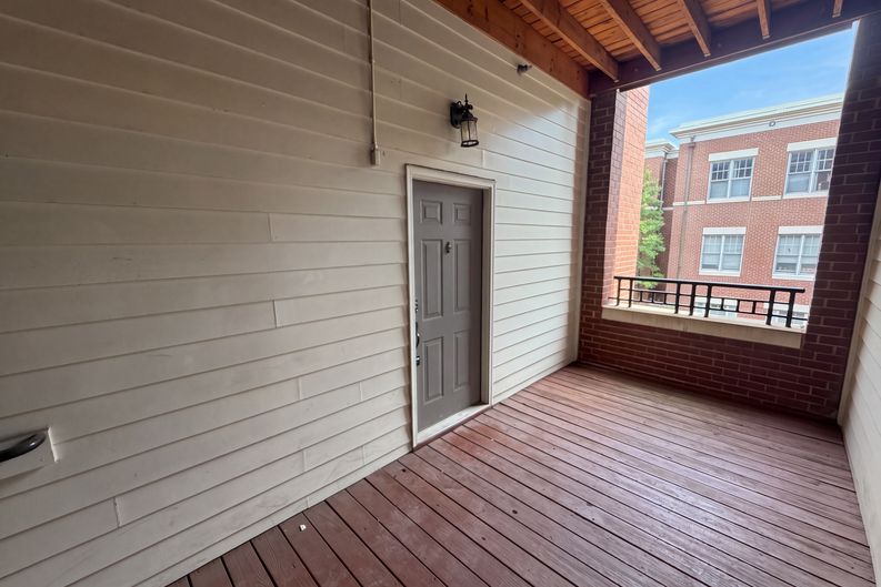 Photo 5 of 19 of 774 N Davidson St, Charlotte, NC