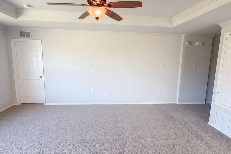 Photo 3 of 16 of 3029 Adrian Creek Dr, Little Elm, TX