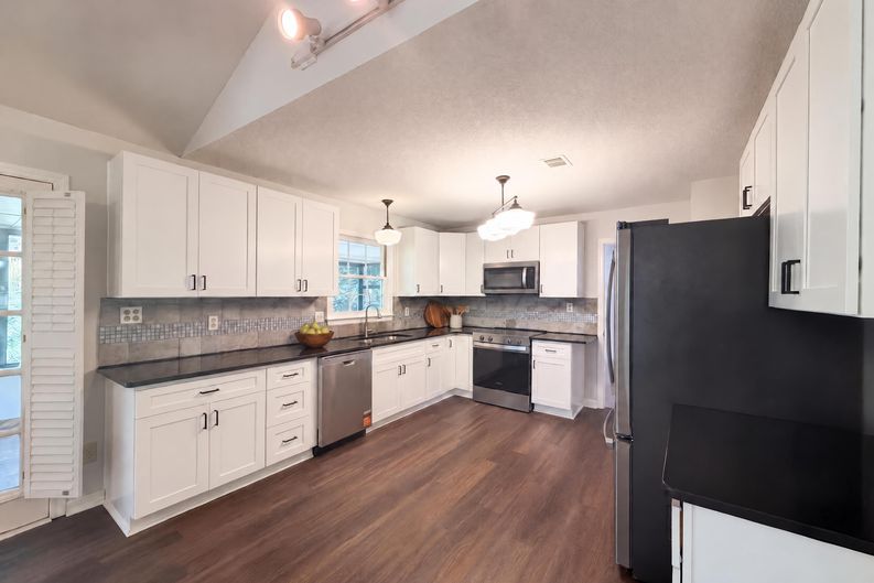 Photo 6 of 26 of 1254 Wynford Colony SW, Marietta, GA