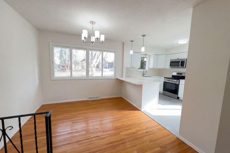 Photo 7 of 25 of 3480 Milton St N, Shoreview, MN