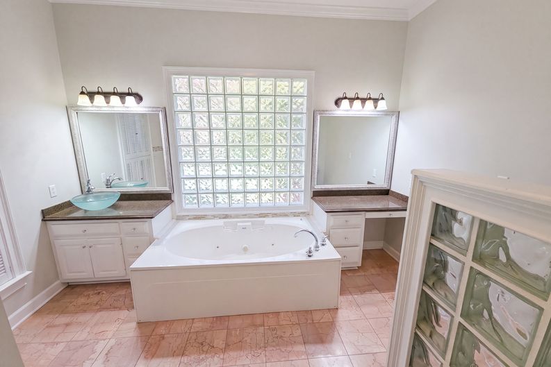Photo 16 of 21 of 2109 Cumberland Ln, Albany, GA