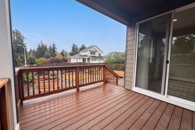 Photo 15 of 17 of 614 SW 49th Dr, Gresham, OR